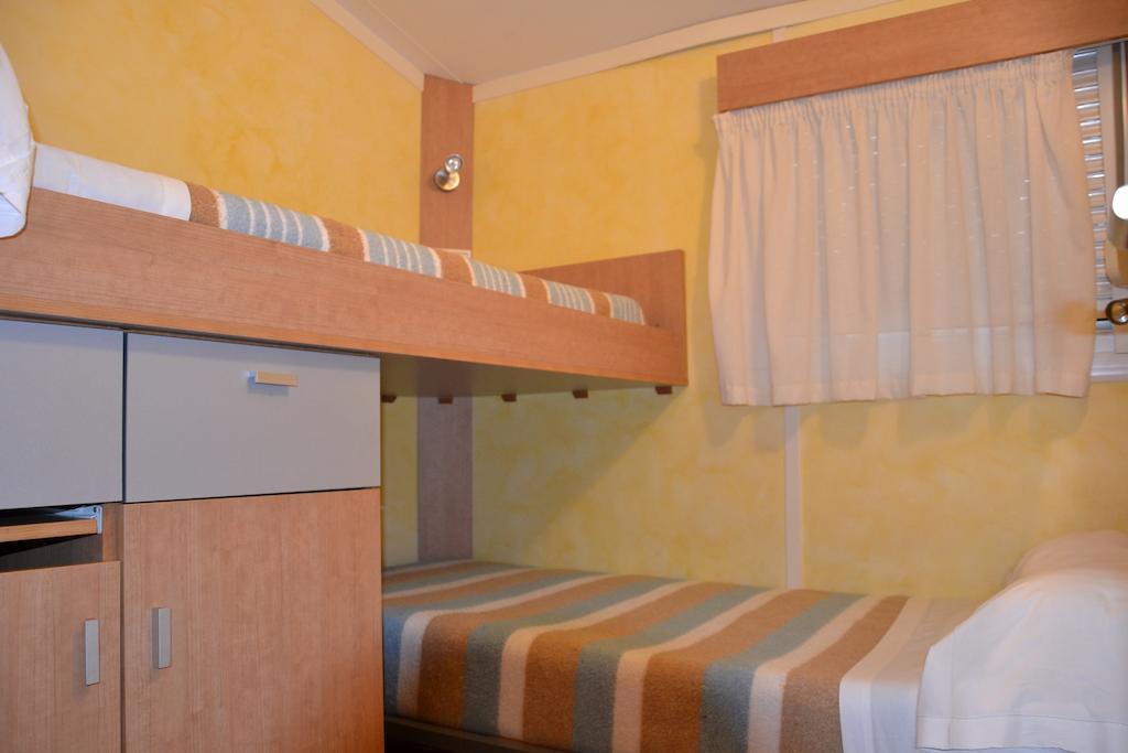 Camping Fuentes Blancas Burgo エクステリア 写真