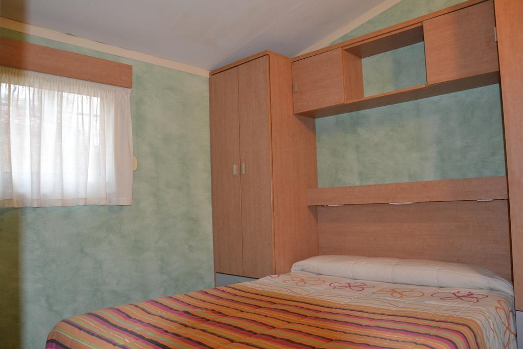 Camping Fuentes Blancas Burgo エクステリア 写真
