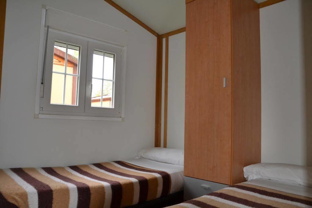 Camping Fuentes Blancas Burgo エクステリア 写真